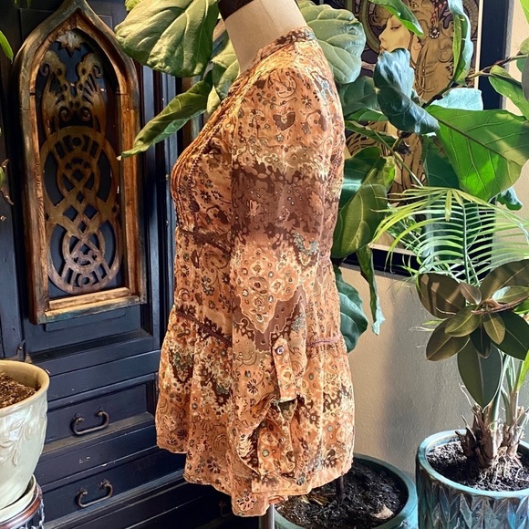 BKE floral chiffon pleated button peasant top - Picture 5 of 13